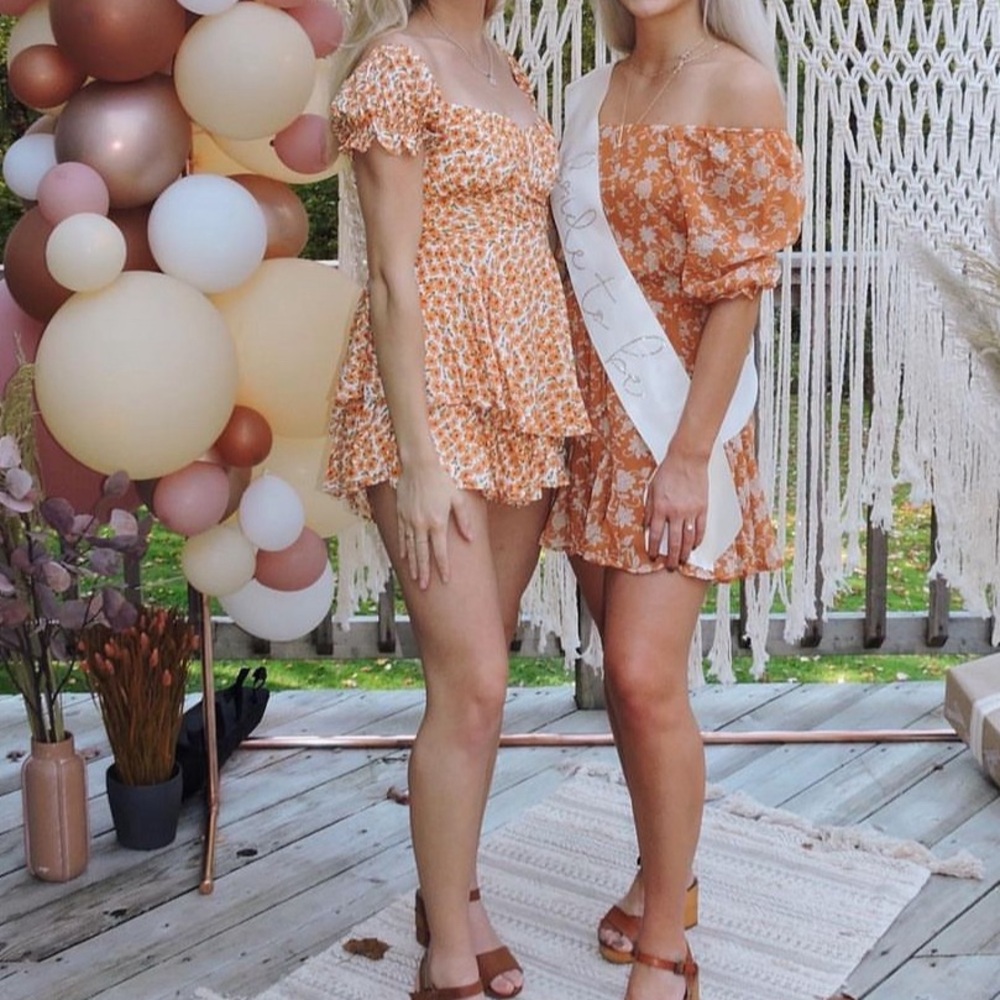 Selfie Leslie Orange floral romper